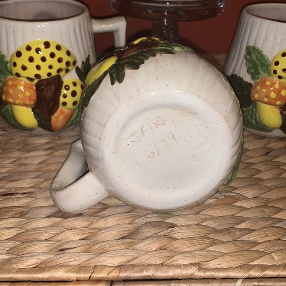 Set of 3 vintage 1979 AYNERS ceramic mushroom mugs - Picture 5 of 12